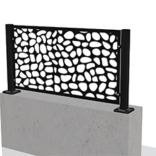 Svart staket med mönster på betongmur