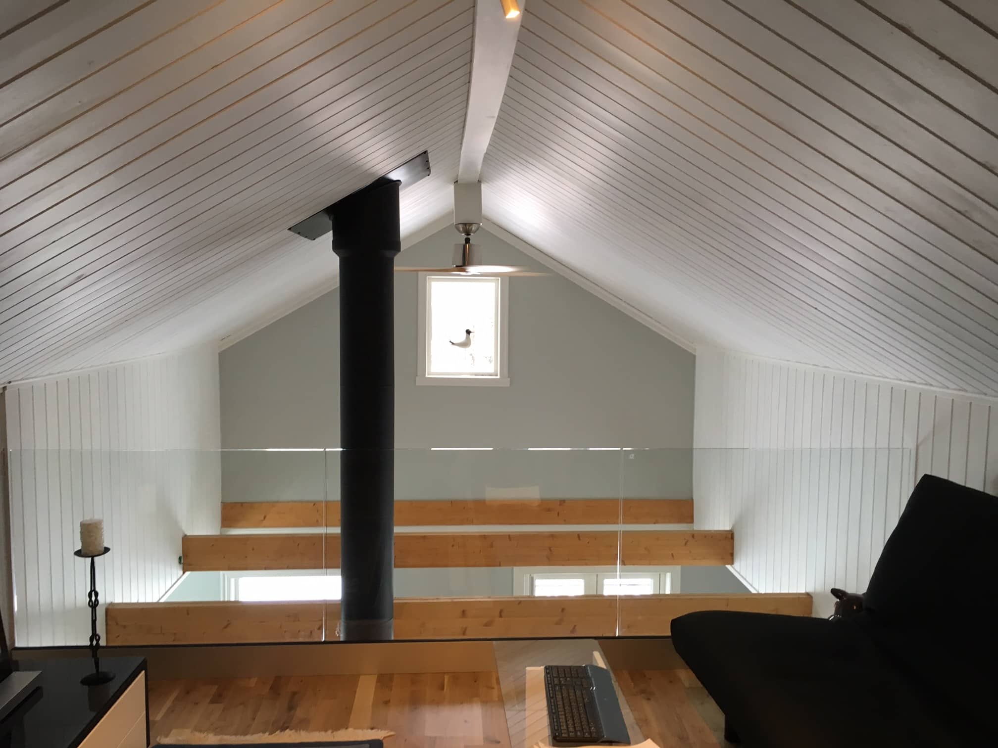 Stolpfritt glasräcke inomhus