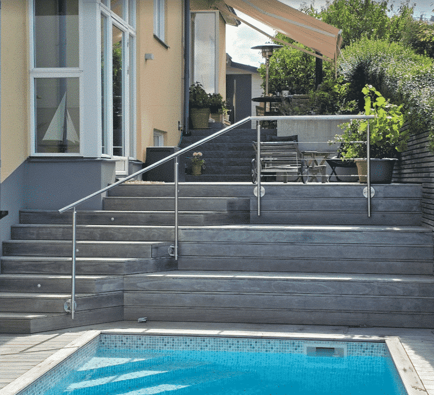 Utanpåmonterat vajerräcke